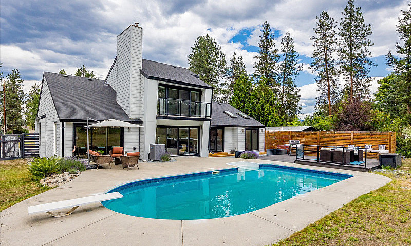 Your Private Oasis I...
