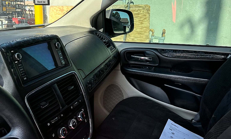 2019 Dodge Grand Car...