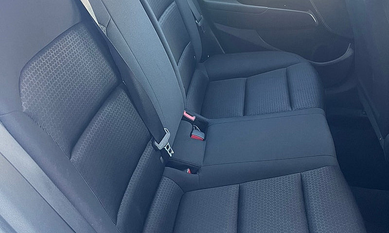 Hyundai Elantra Se 2...