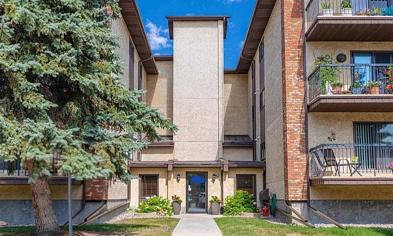2 Bed 1.5 Bath Spaci...
