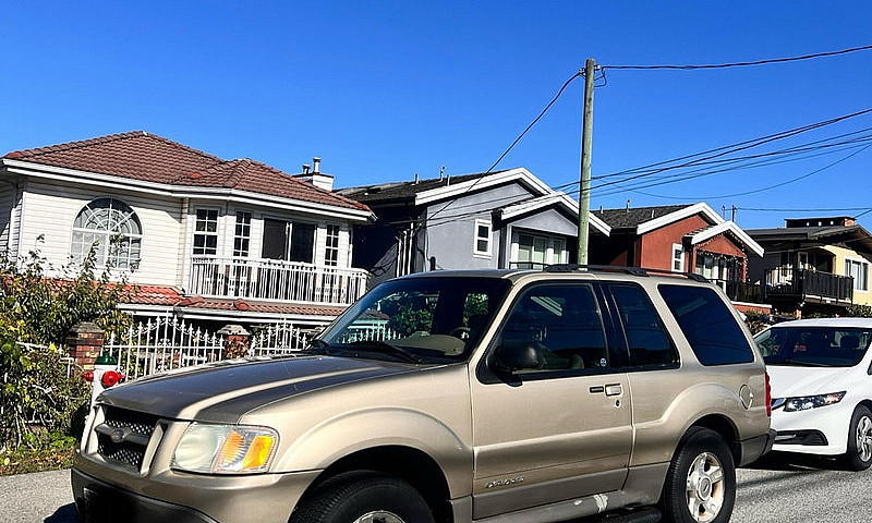 2002 Ford Explorer S...