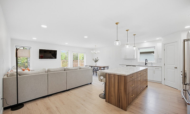 2 Beds 1 Bath...
