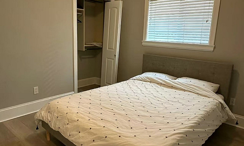  1 Bed 1 Bath Rental...
