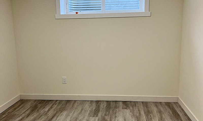 1Bhk Entire Basement...