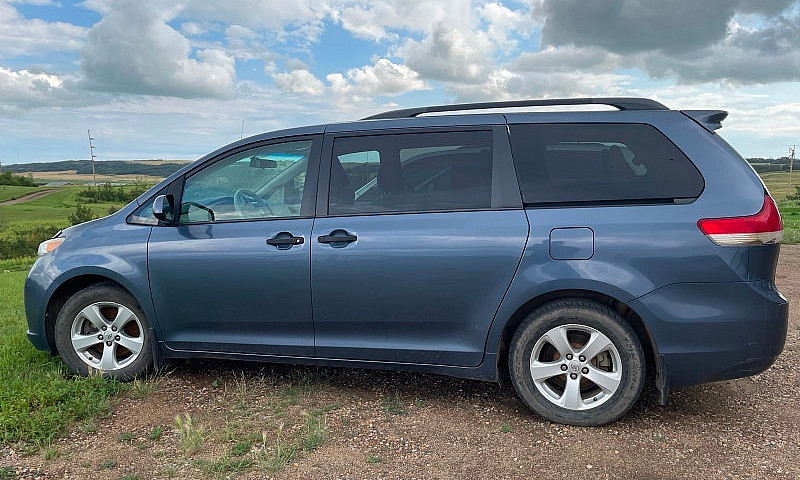 2013 Toyota Sienna (...