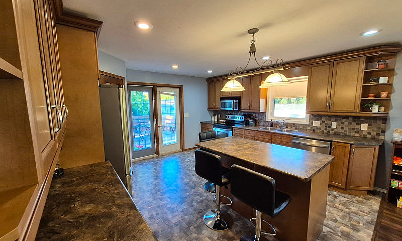 5 Beds 3 Baths House...
