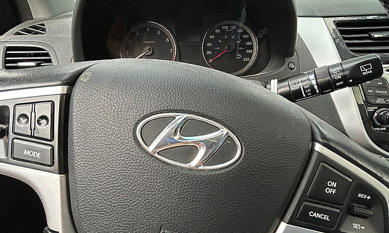 Hyundai Accent 128 8...