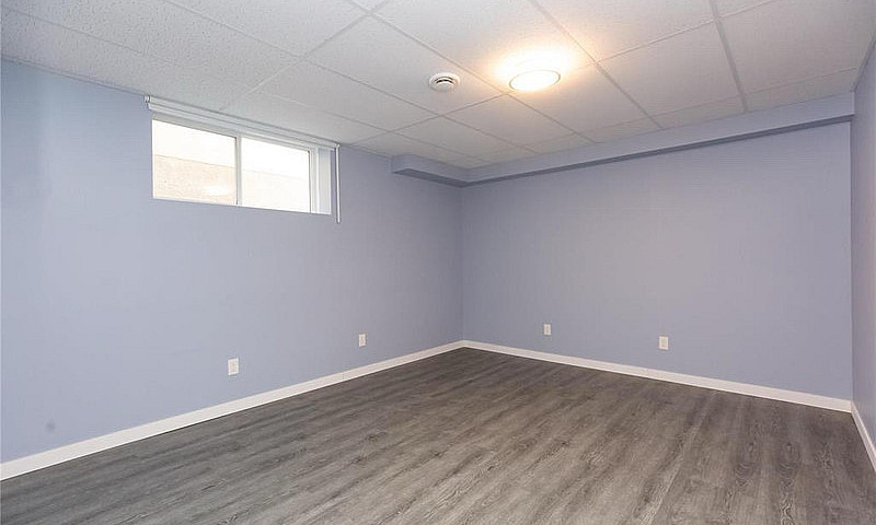 2 Bhk Basement For R...