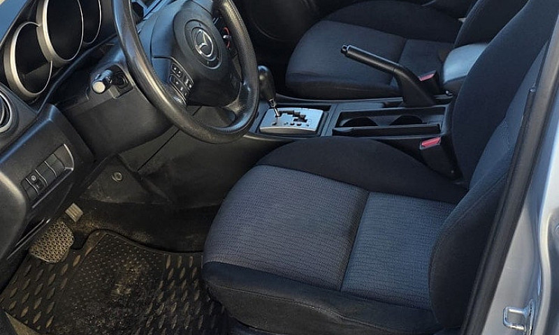 Mazda 3 Sedan - 2009...