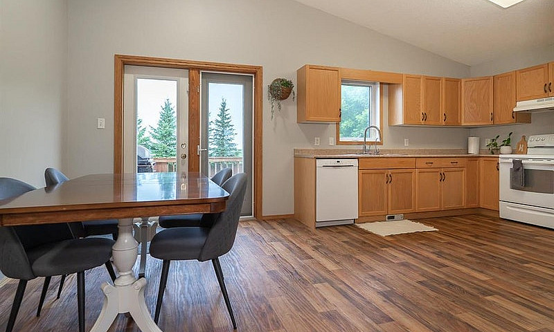 4 Bedroom, 3 Bathroo...