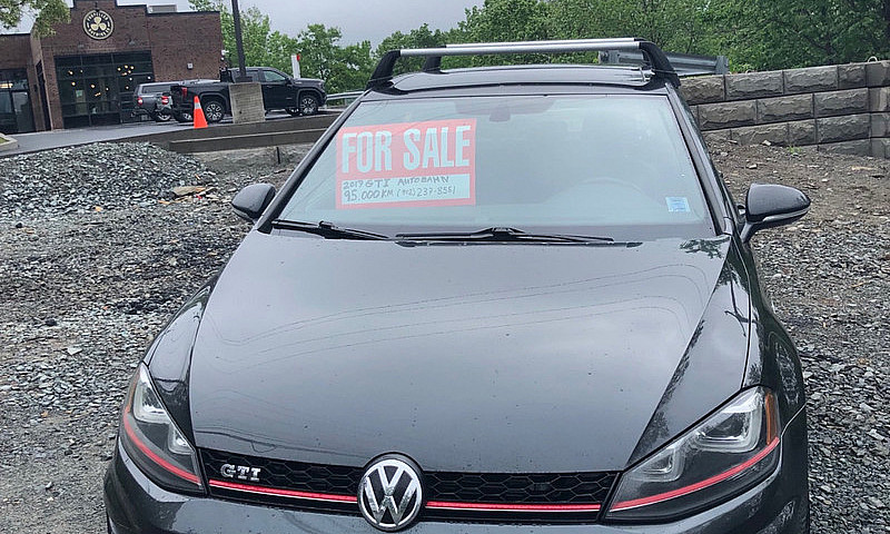 2017 Volkswagen Golf...