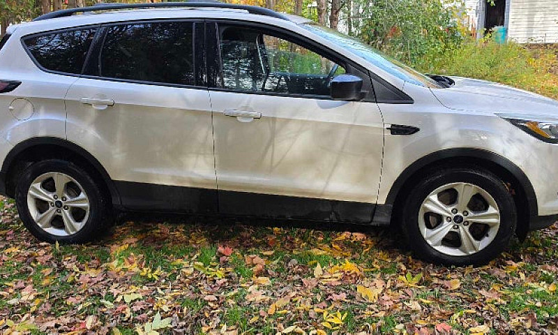2017 Ford Escape...