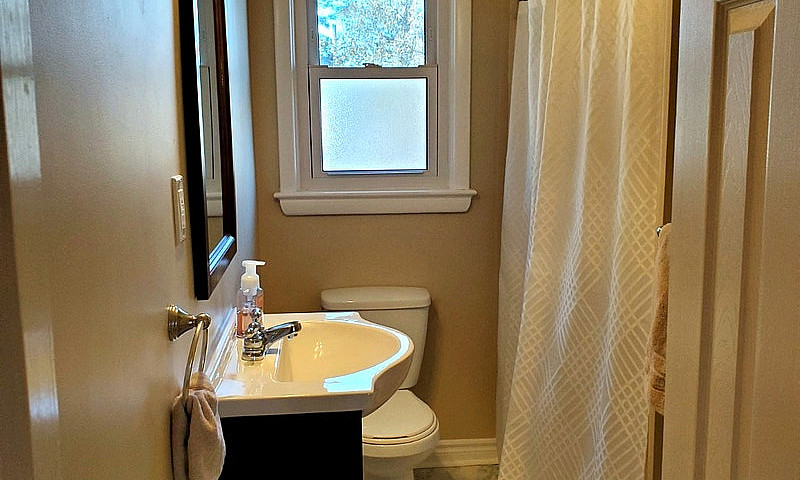 **Entire House For R...