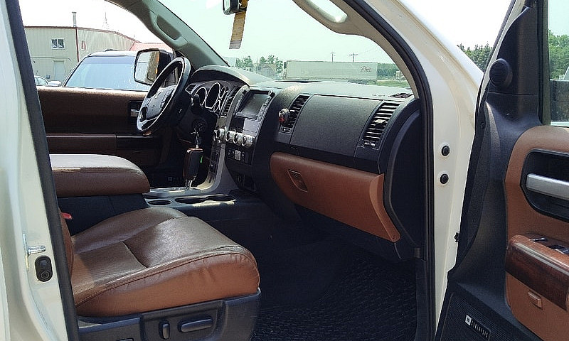 2013 Toyota Sequoia ...