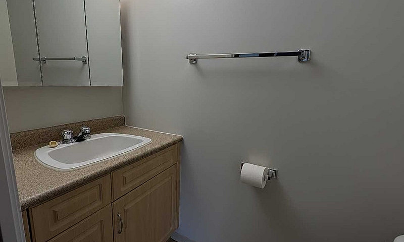 2 Bed, 1.5 Bath Subl...