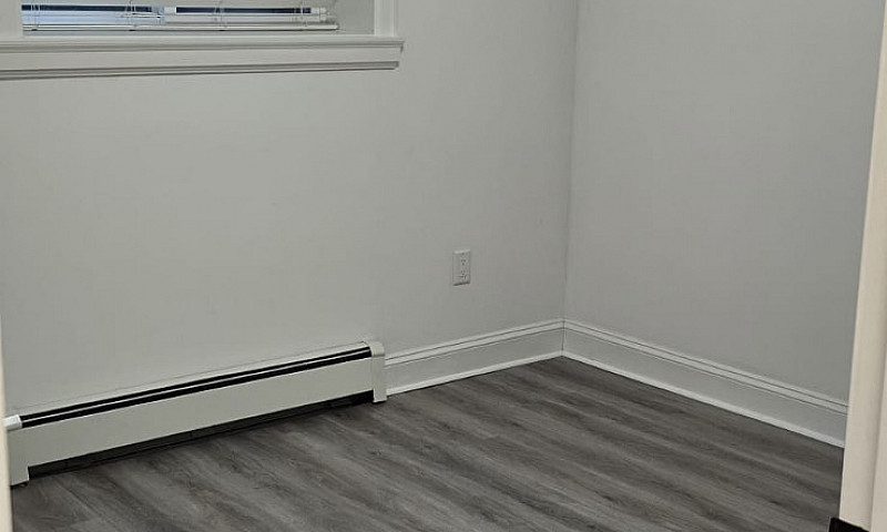 In West Newton 2 Bed...