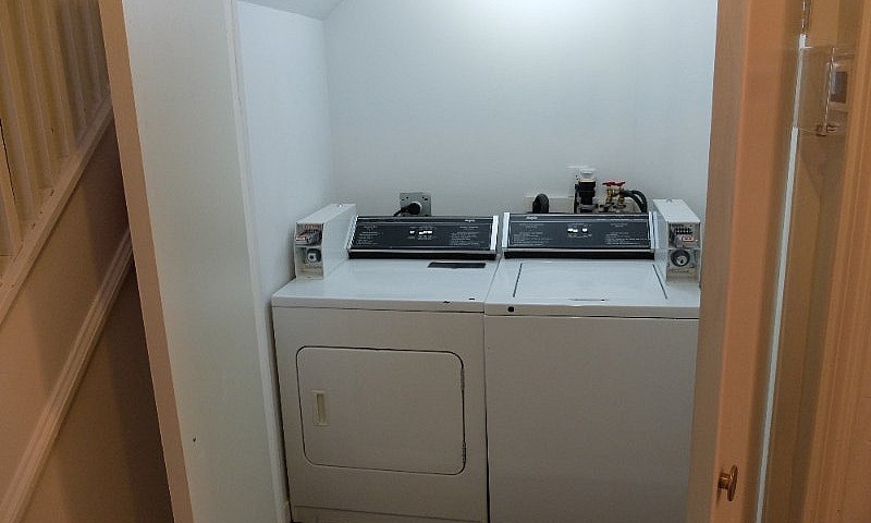 2 Bedroom On Main Fl...
