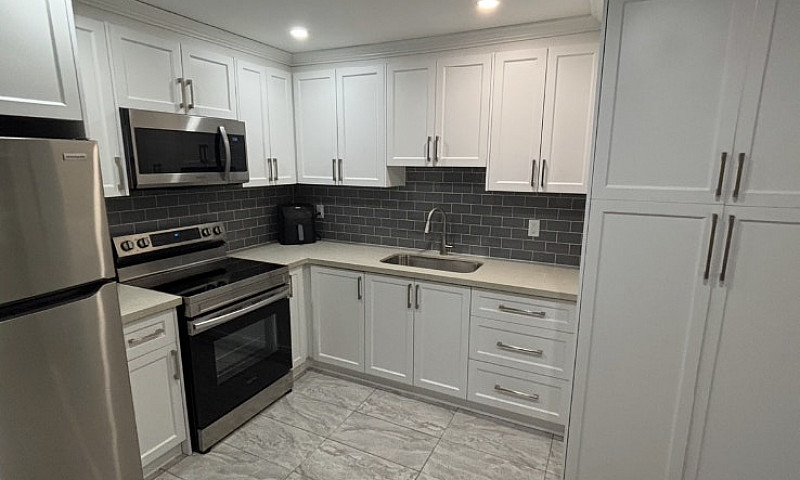 Furnished Lower Leve...