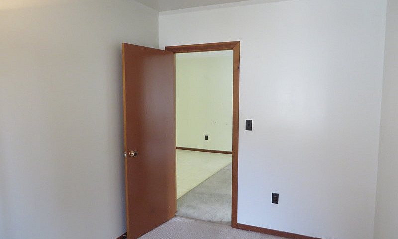 Melville Apartments ...