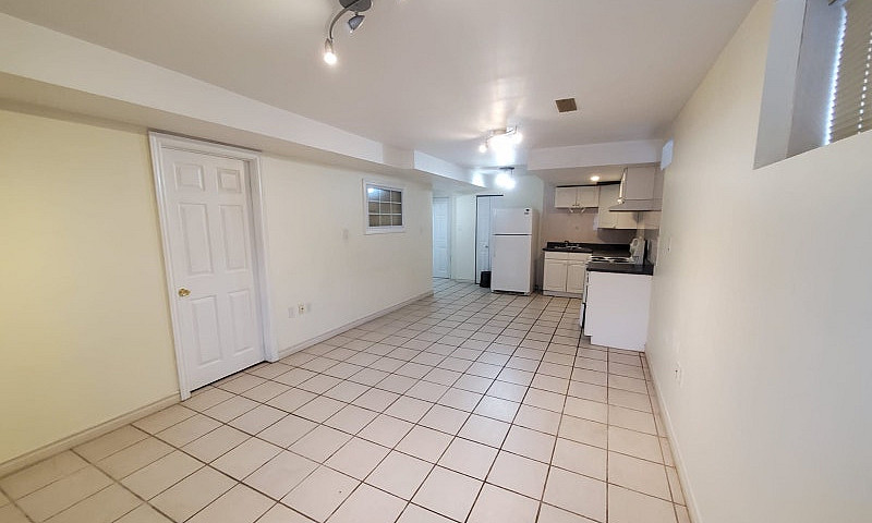 Walkout 2 Bedrooms G...