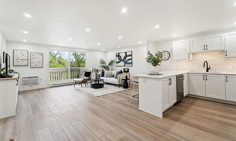 Stunning 1 Bedroom C...