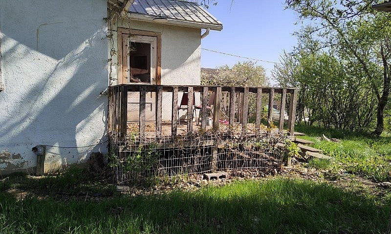 House In Herbert, Sk...