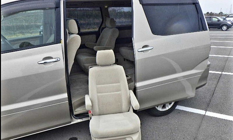 Toyota Alphard...