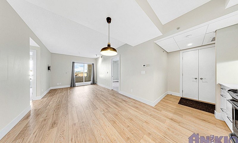404 Avenue C South —...
