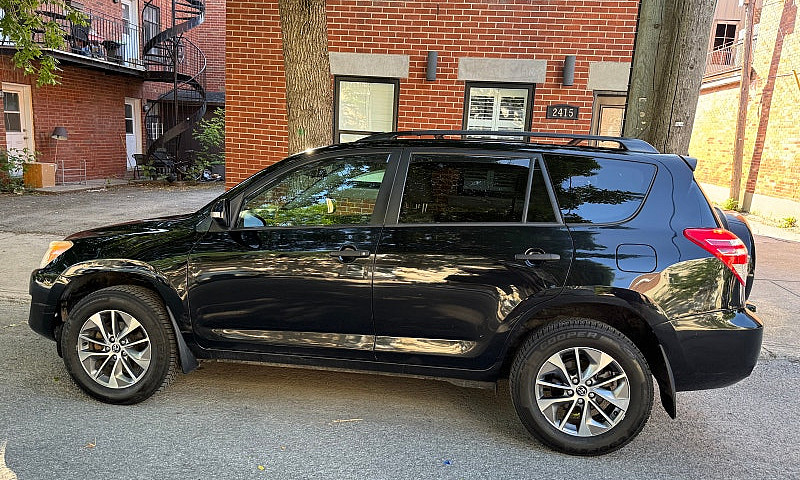 Toyota Rav4 2012...