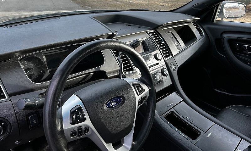 2013 Ford Taurus Sed...