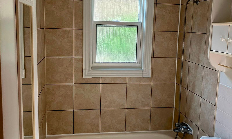 3Bed/1Bath-Mainfloor...