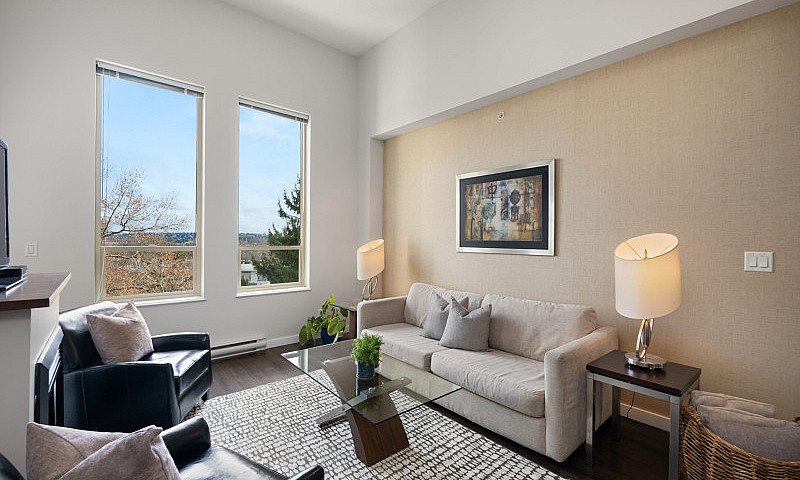 Open-Concept  Top-Fl...