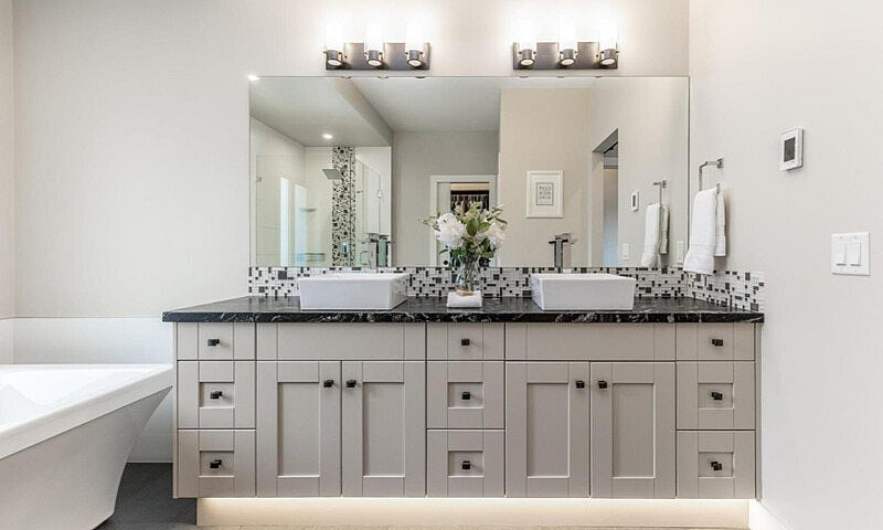 4 Bed 3 Bath Single ...