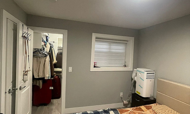 $1,300 / 1Br - 550Ft...