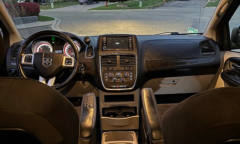 2015 Dodge Caravan...