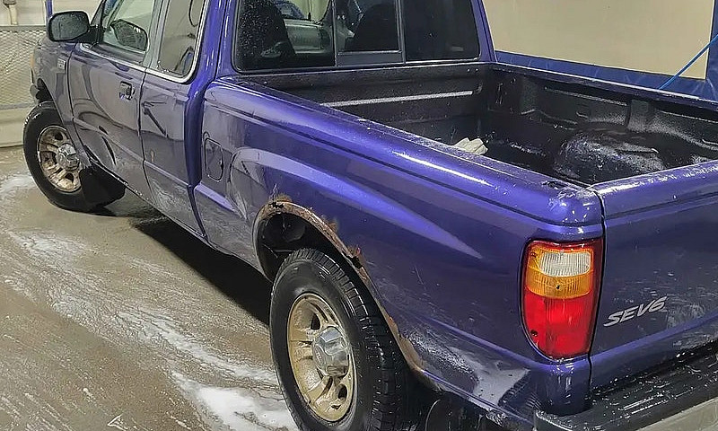 2001 Mazda B3000 Pic...