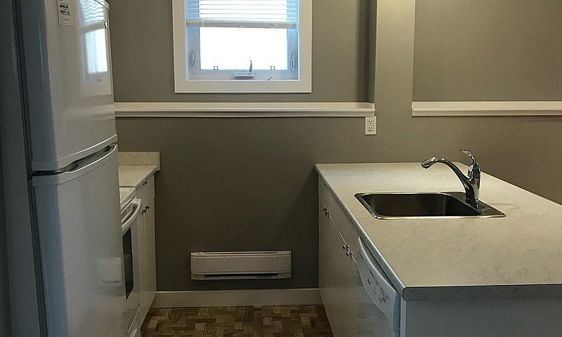 2 Bedroom Basement S...