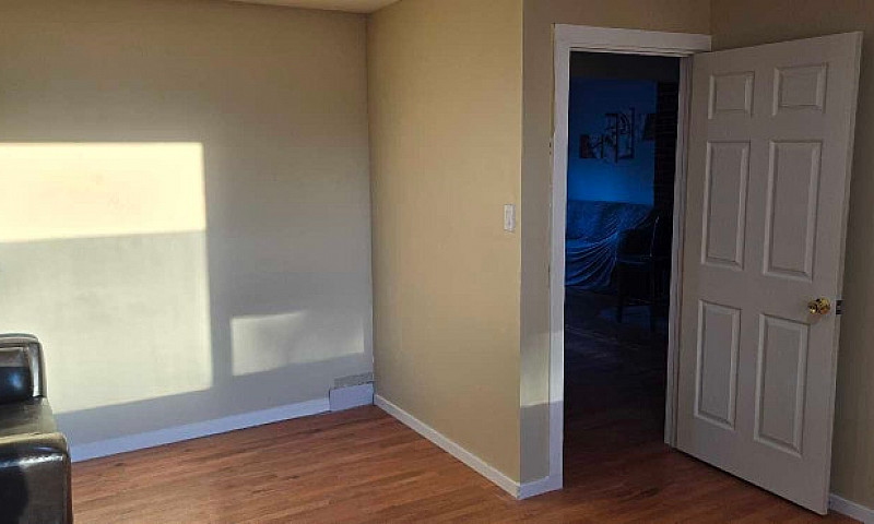 Whitehorn Room For R...