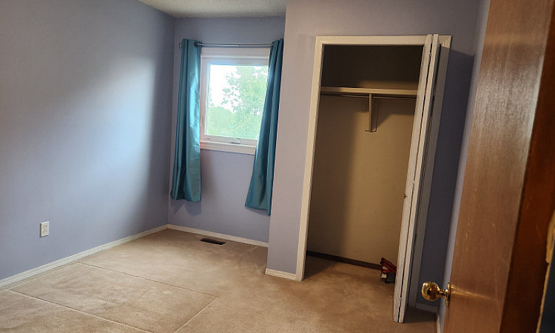  For Rent: Beautiful...