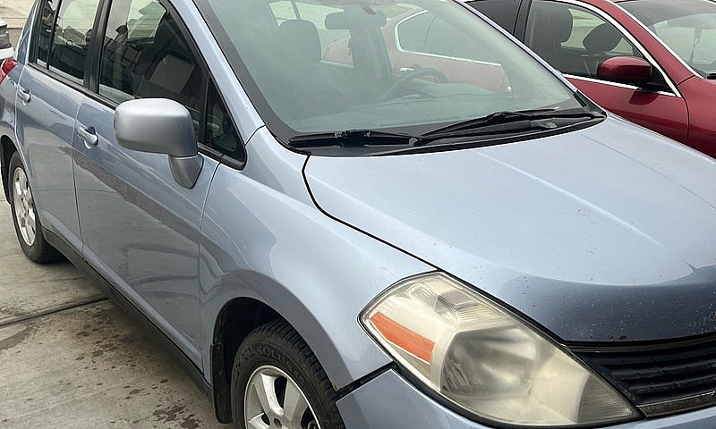 2009 Nissan Versa ...