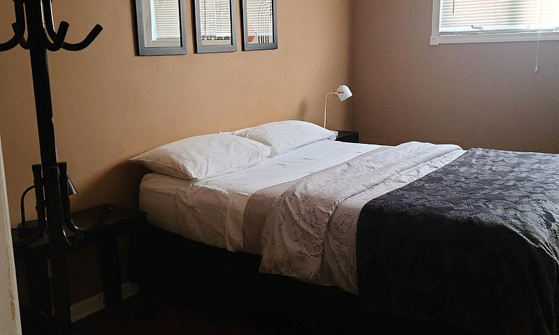 1Br,Cozy/Upstairs Ap...