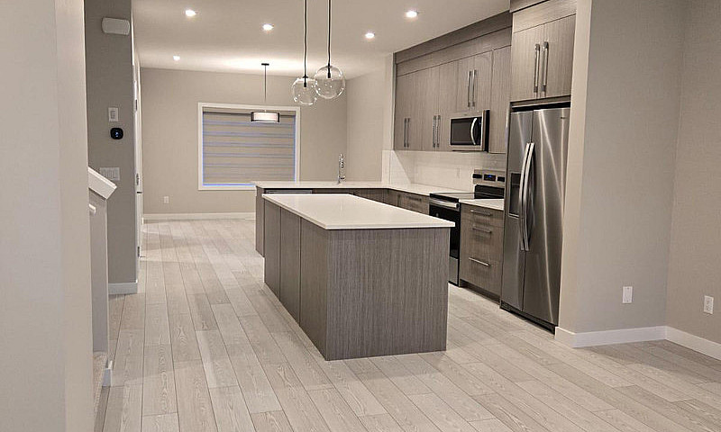 3 Bedroom 2.5 Duplex...