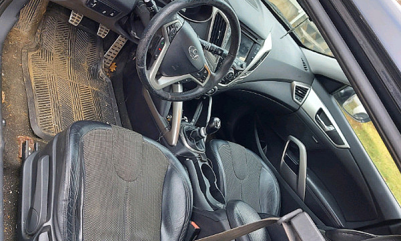 2012 Veloster...