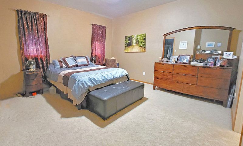 *Price Reduced* 717 ...