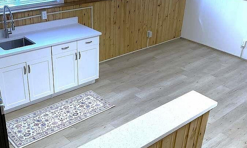 Private 1-Bedroom Lo...