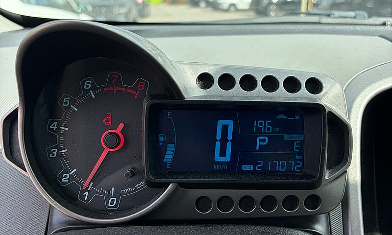 2014 Chevy Sonic Ls...