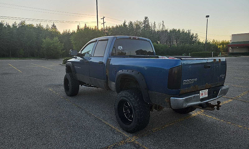 2004 Ram 2500 Diesel...