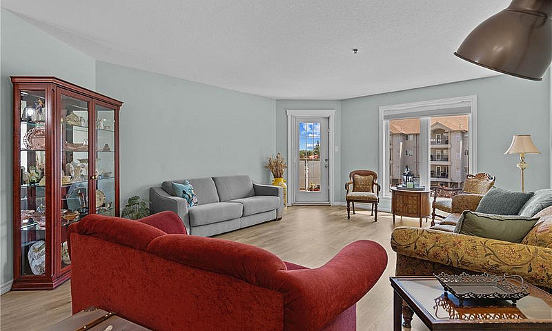 2 Bed 2 Bath Condo W...