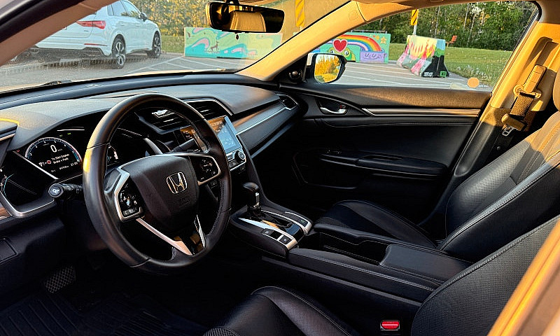 2019 Honda Civic Tou...