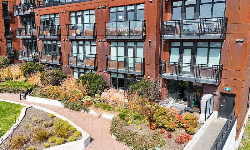 Condo For Sale  - Do...
